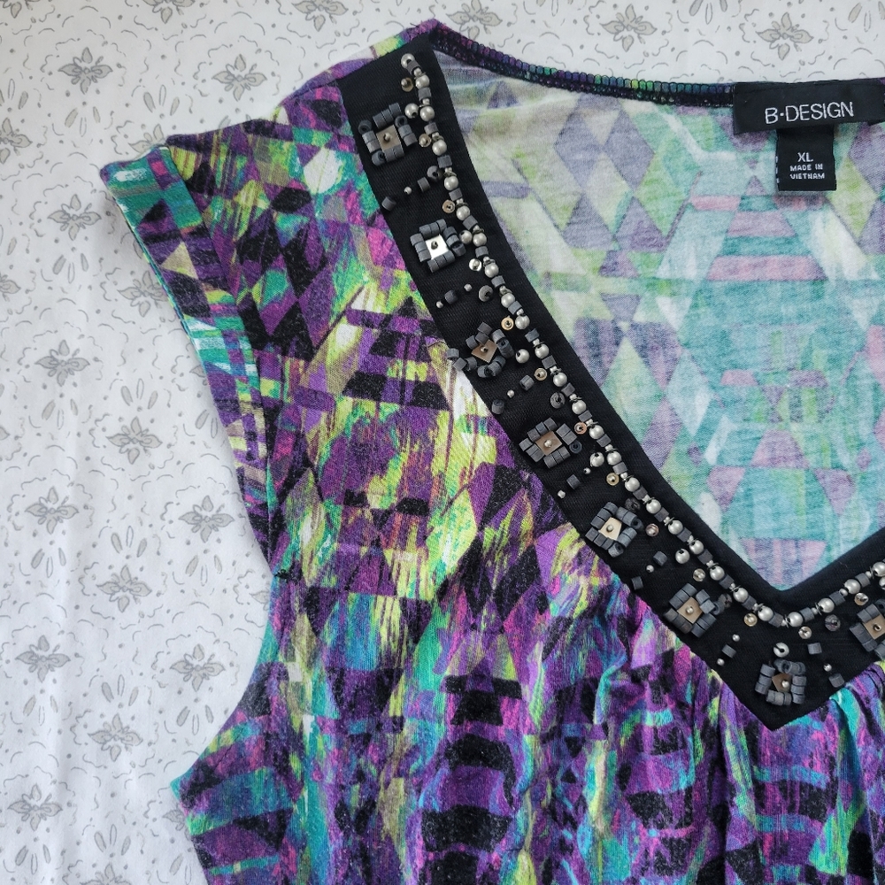 B•Design Multicolored Abstract Shell Sleeve Top - Picture 4 of 7
